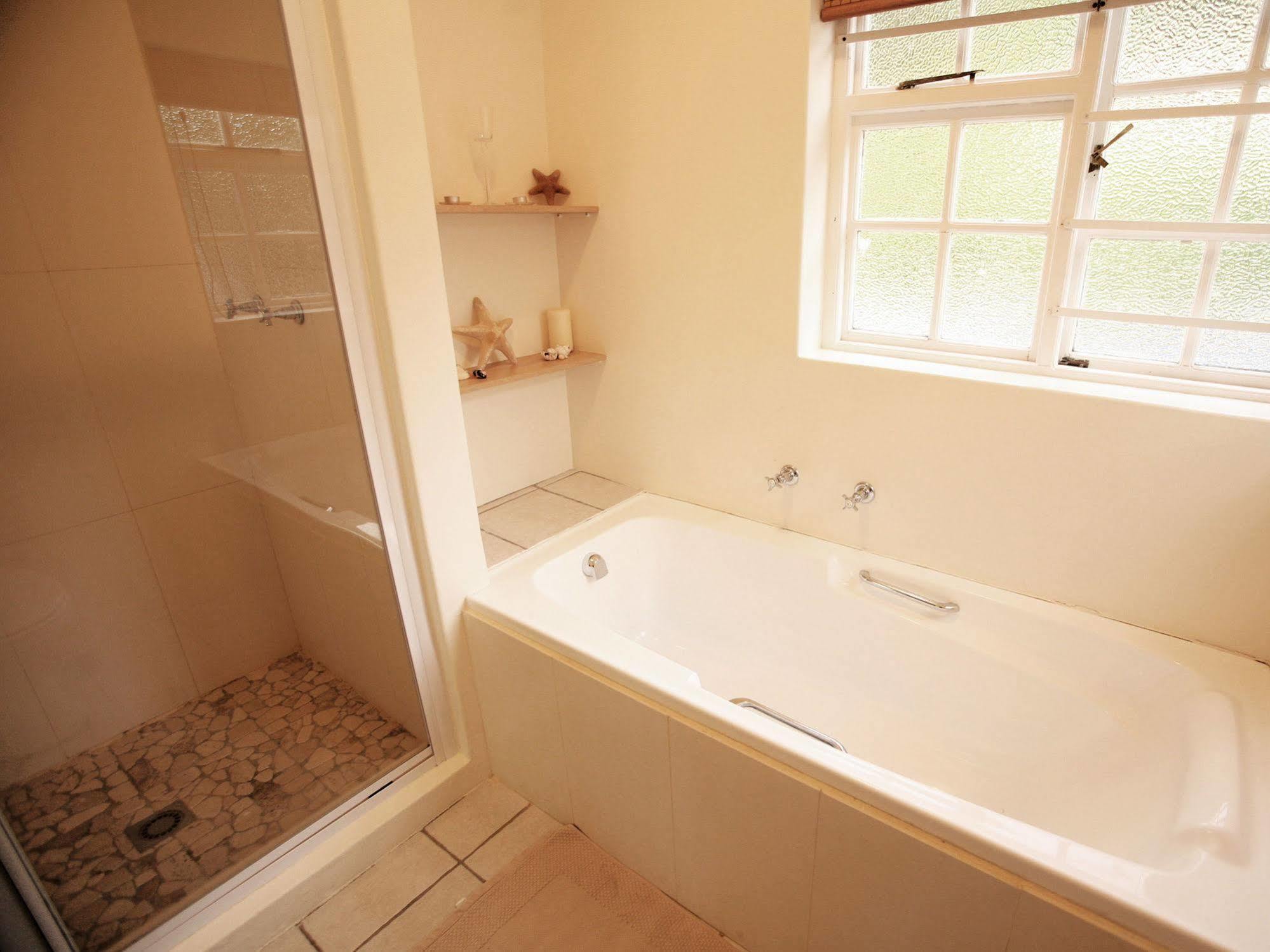 Art Gallery Guest House - Thandekayo Hout Bay Luaran gambar